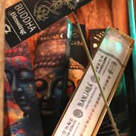 Set Regalo Incensi Banjara Buddha – 12 Confezioni da 6 Incensi