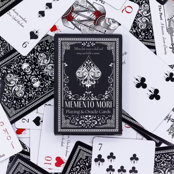 Carte da Gioco e Oracolo all’Ingrosso – L’Arte Mistica incontra il Design Classico