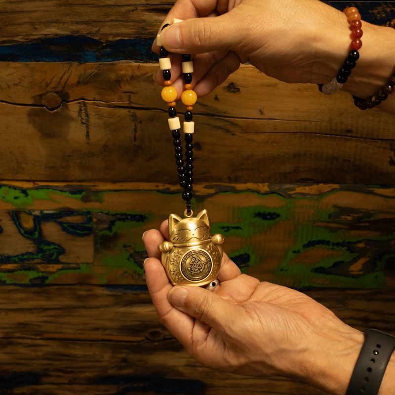Pendente Feng Shui – Maneki Neko (Gatto Portafortuna)