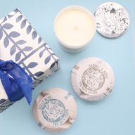 Candela Violetta di Parma + Frizzanti Sale Marino e Muschio, Dolly Blue