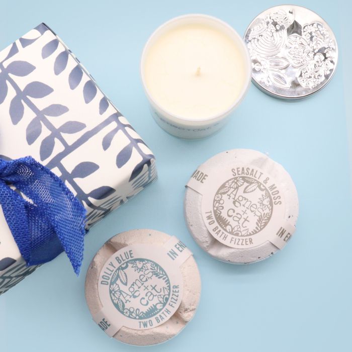 Candela Violetta di Parma + Frizzanti Sale Marino e Muschio, Dolly Blue