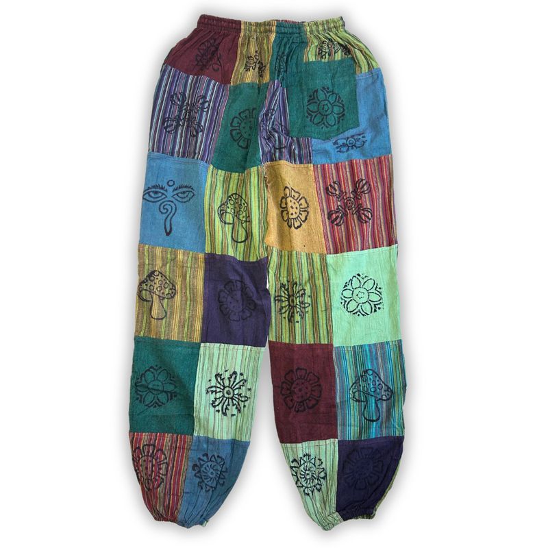 Set Iniziale di Pantaloni “Mushroom” con Stampe a Blocchi + Espositore per Abiti in Omaggio