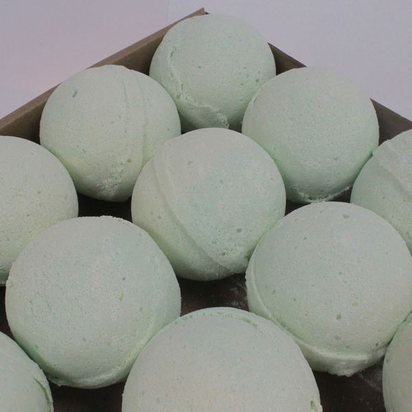 Bombe da bagno alla menta piperita e all'albero del tè