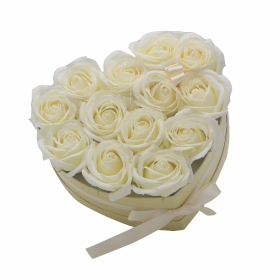 Bouquet di Fiori di Sapone - 13 Rose Color Crema- Cuore