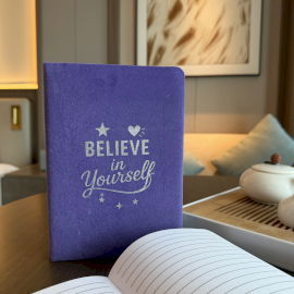 Taccuino in velluto – 80 pagine – Believe in Yourself – Lavanda