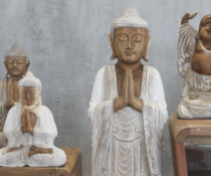 Statua di Buddha in Legno Intarsiato all'ingrosso