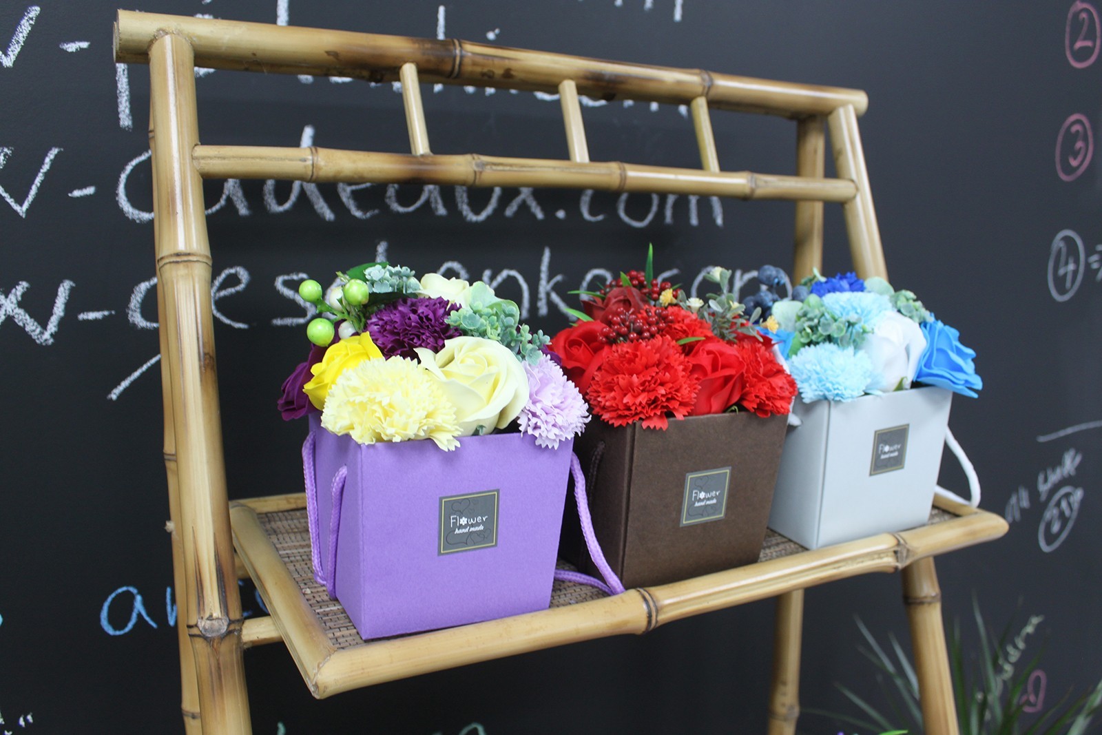 Bouquet di Sapone - Fiori di Primavera - AWGifts Italia - il tuo grossista  di articoli da regalo che parla Italiano